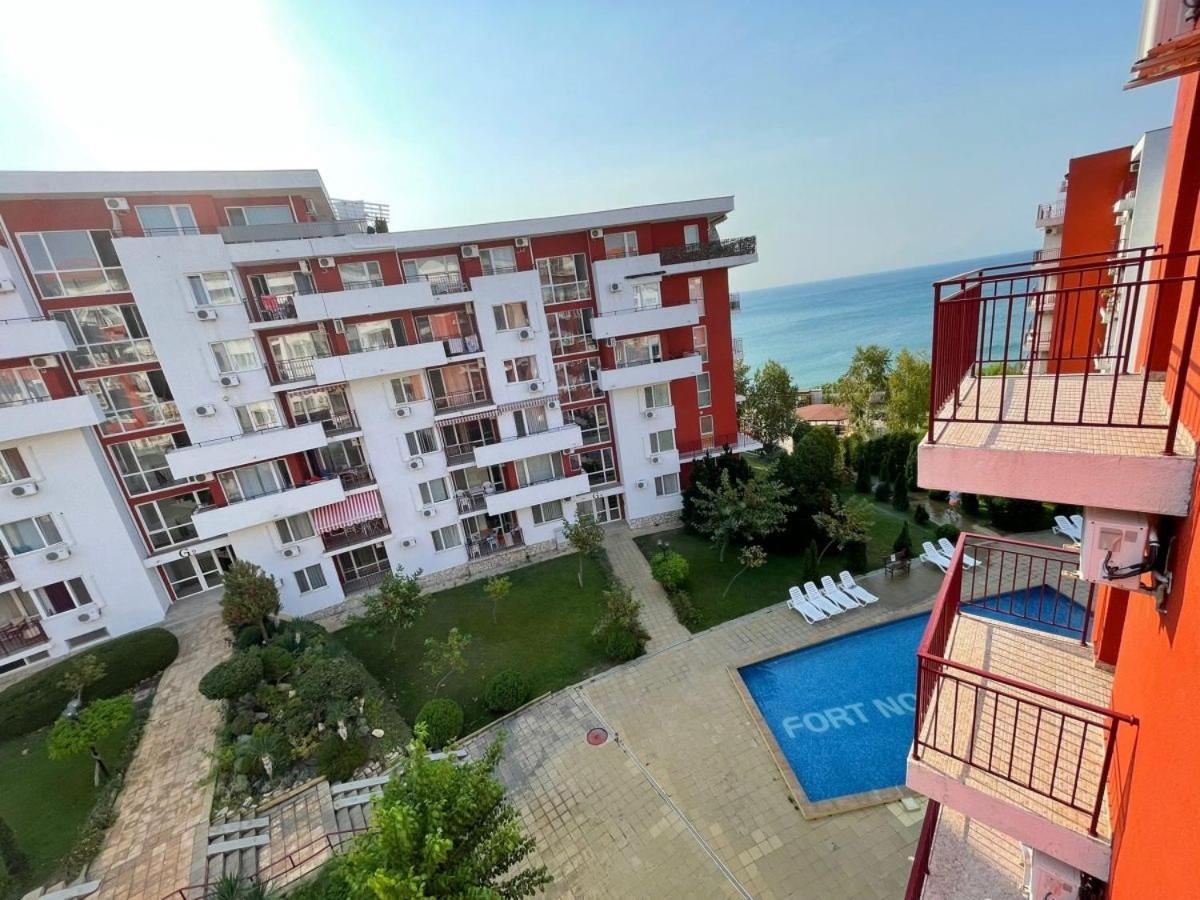 Panorama Marina Fort Beach - Premium Apartments Sea Viev 스베티 블라스 객실 사진